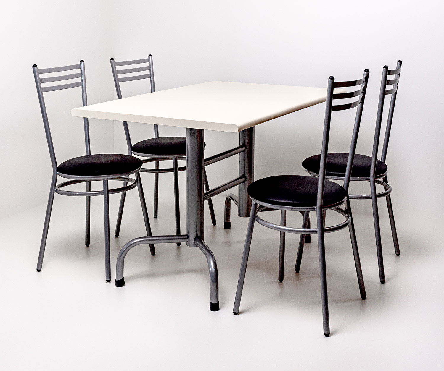 Conjunto Mesa e Cadeira 106